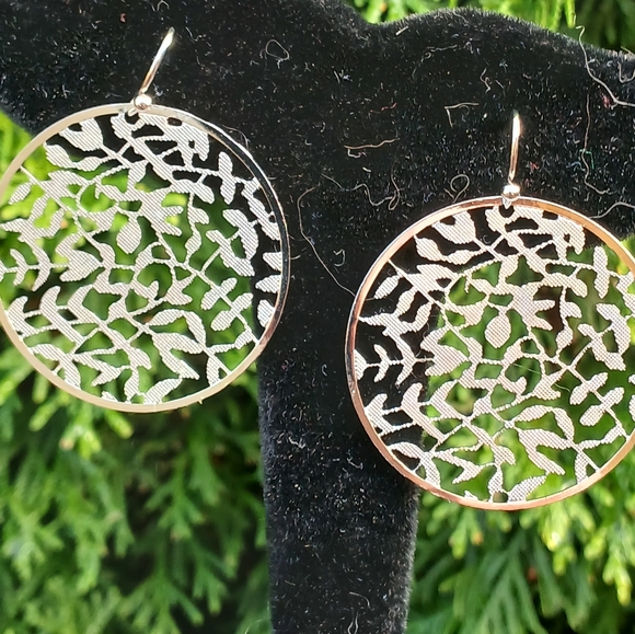 Boho Silvertonetone Fall Leaves Earrings Splendid 🍁 🍁 - Picture 9 of 10